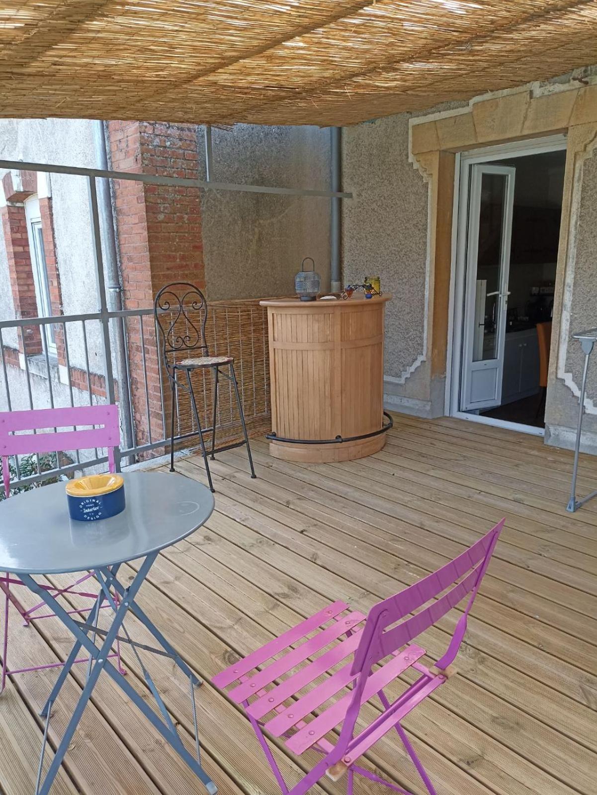 La Salamandre -Appartement Salbris Exterior photo